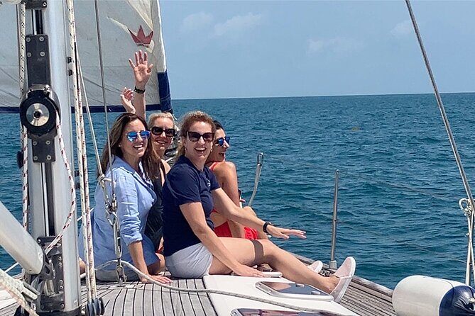 Day Sailing Adventure in the Florida Marine Sanctuary - Boat comfort, what’s included, and what to bring
