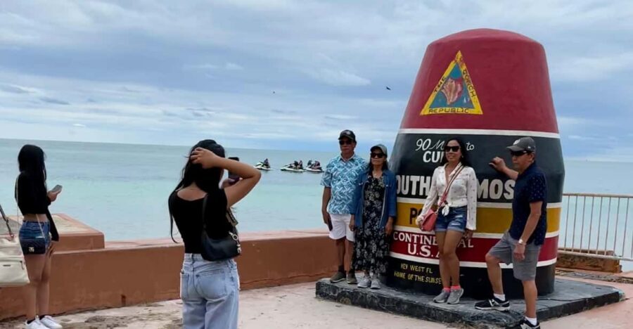 From Miami: Day Trip to Key West with optional Hotel pick up - Key West Arrival: making your 6 hours count in Old Town