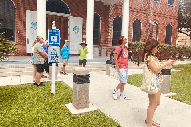 Hemingway Food and Walking Tour - Lunch and Key Lime Pie: Food That Keeps the Tour Moving