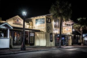 Key West Ghost Tours: Southernmost Shadows and Ghosts - Meeting at 512 Caroline St and Staying Oriented