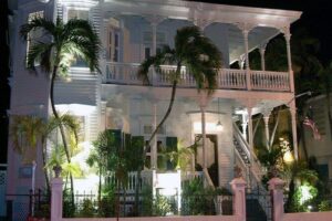 Key West Haunted Pub Crawl and Ghost Tour with Free T-Shirt - Captain Tony’s Saloon and 429 Caroline St: morgue lore and the Porter Mansion photo stop