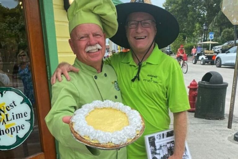 Key West: Jimmy Buffet Walking Tour with Key Lime Pie - Rain or shine: how the 90-minute pace really works