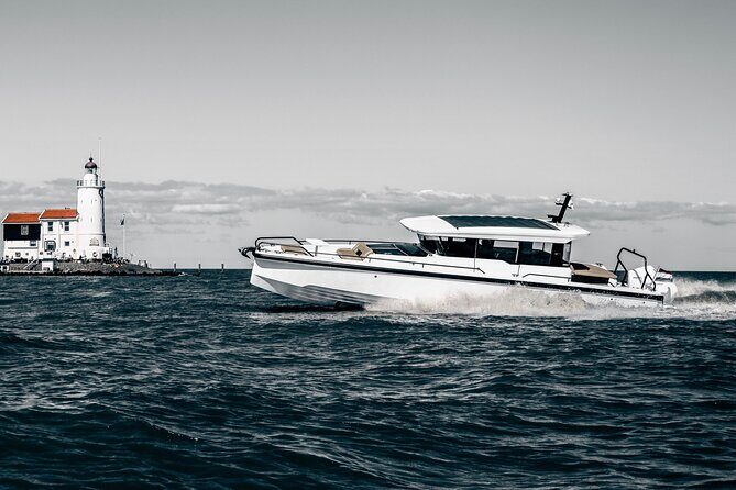 Key West Private Luxury Charter Rental: Boat Tour with Captain - Inside the boat: A/C, WiFi, bathroom, and room to breathe