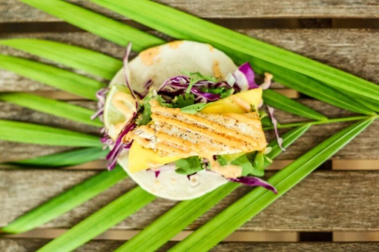 Key West: Seafood and Seaport Walking Tour with 5 Tastings - 5 Tastings and 6 Flavor Stops: Plan for a Real Lunch
