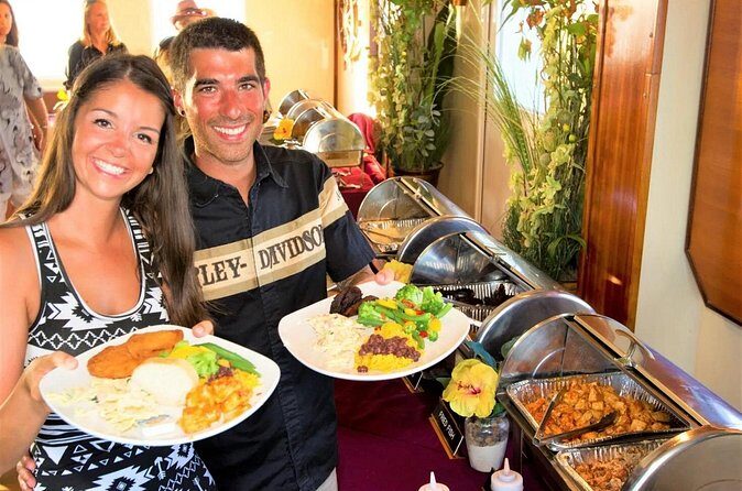 Key West Sunset Buffet Dinner Cruise with Open Bar and Live Music - Onboard Comfort: Air-Conditioned Lower Deck and Panoramic Top Views