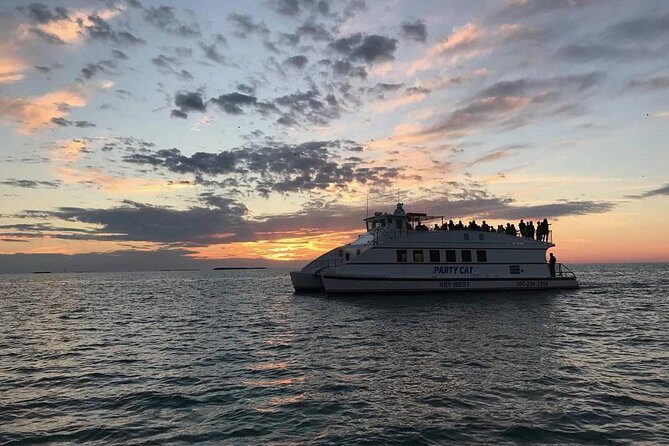 Key West Sunset Cruise: Dinner, Live Music & Drinks Included - The Tropical Buffet Dinner: What You’ll Actually Taste