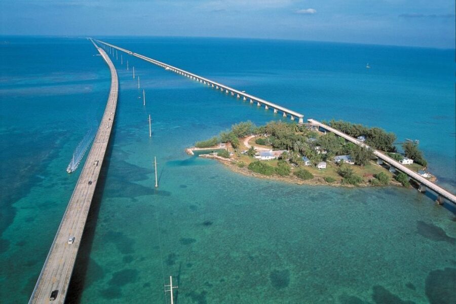 Miami: Key West Boat Tour w/ Optional Snorkeling & Open Bar - Miami Beach to Key West: the day plan (and why the timing matters)